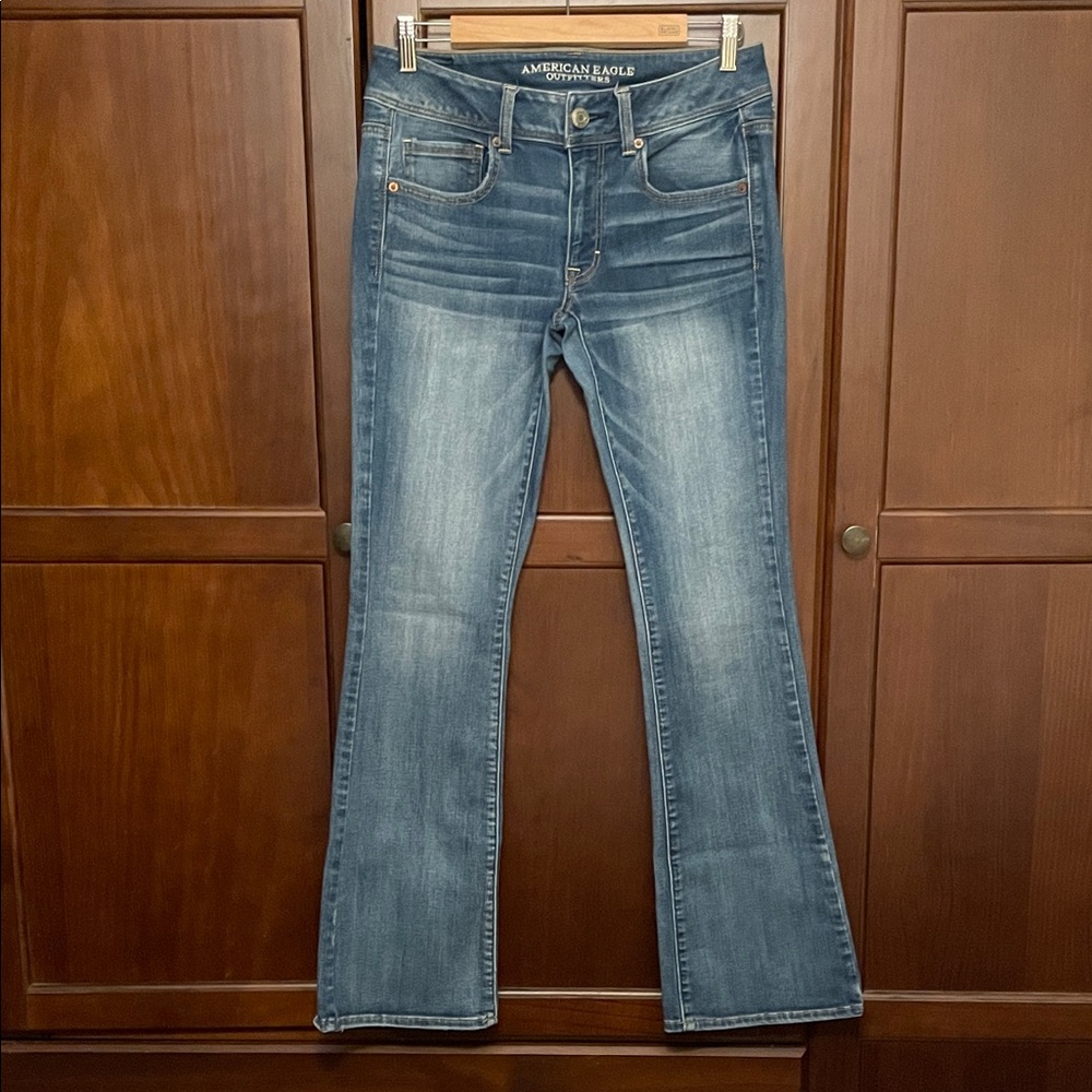 American Eagle Outfitters Women's Kick Boot Jeans Size 6 Regular